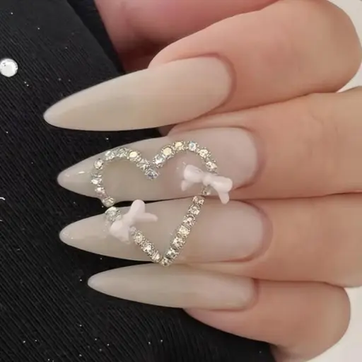 【8月限定定額ネイル1】☘️☘️チップ長さだし10本+Jewelryハートネイル☘️☘️オフ+500円