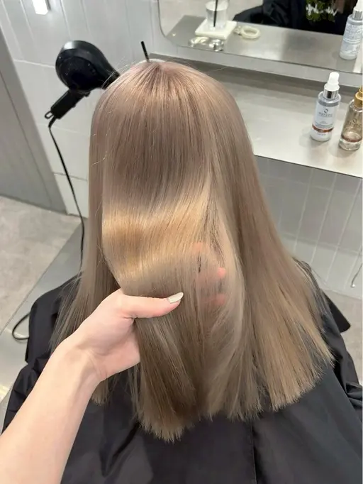 👩🏼ブリーチリタッチ+カラー👩🏼/クイックトリートメントつき✨
