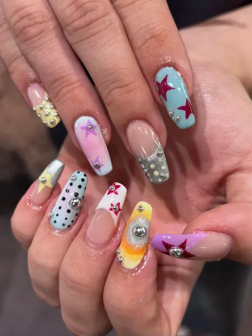 ネイル長さだし10本アートネイル💅🏻🪽