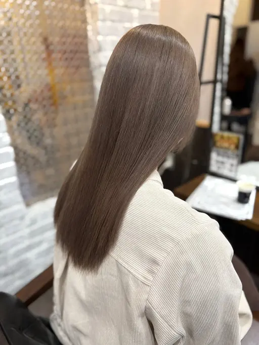 ✨【当日限定クーポン】✨デザインカット+ケアカラー+Refaマイクロバブル泉+トリートメント