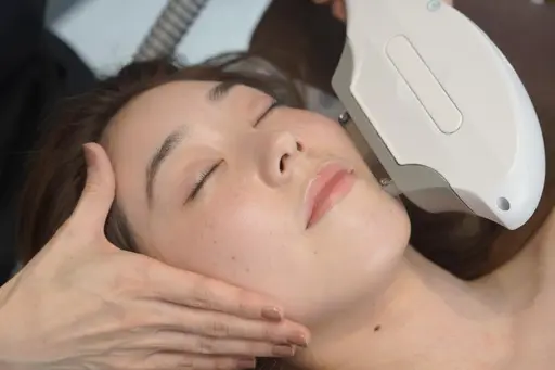 🌈6月限定🌈寒暖差🌦️で荒れてしまったゆらぎ肌を整える贅沢ケア💎✨🌈光フェイシャル💨水光エアバリ✨ EMS⚡