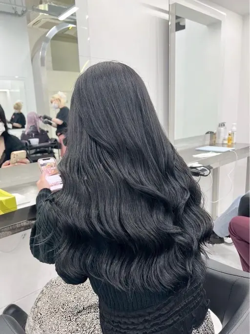 【🖤重くない暗髪🖤】ブルーブラックやコリアンブラック🇰🇷就活や実習にも対応した暗染が可愛い🇰🇷ワンカラー⭐️