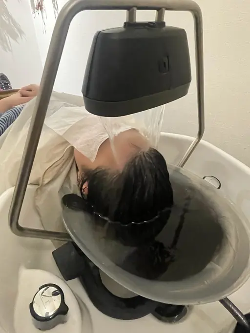 炭酸泉でコリ皮脂を除去🫧頭浸浴ヘッドスパ