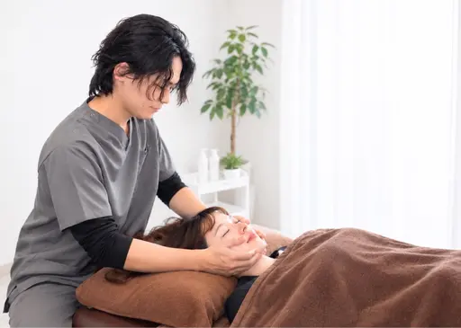 【今だけ超お得☆】小顔矯正×首肩矯正or頭蓋骨矯正!