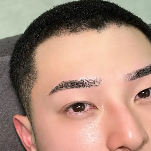 ※ Jr.スタイリストが担当※《練習モデル様メニュー》メンズ眉毛ワックス✨(毛抜き、カット込み)