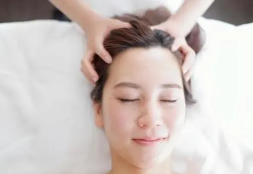 【当サロン癒しで人気No.1】癒されて頭スッキリ✨💆🏻♀️眠れる美骨ドライヘッドスパ&骨盤調整付(期間限定価格)