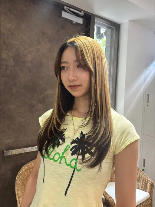 【夏にぴったり🏝️】ダブルカラー+トリートメント👩🏼🇺🇸🩵※シャンプーブロープラス料金なし