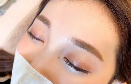 プロの美眉スタイリング(アイブロウ・眉毛wax +メイク)❣️