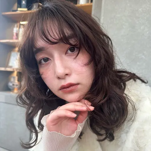 『❤️🔥6日限定クーポン❤️🔥』ミディアムパーマ➕カット➕トリートメント