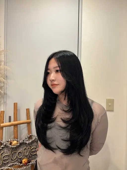 レイヤーカット+艶カラー✨️(補足説明を確認していただいた後ご予約お願い致します)