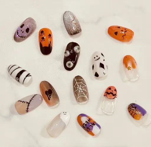 ❣️ハロウィンデザイン限定メニュー❣️サンプルから4本までor持ち込みハロウィンデザイン2本まで！カラー変更可◎