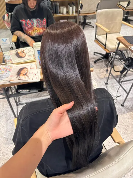 就活応援📣U25艶感トーンダウンカラー✨+クイックトリートメント!