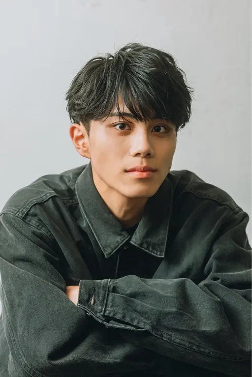 【7月8月限定】💥人気No.1💥メンズカット+眉カット+スタイリング（シャンプー込み）