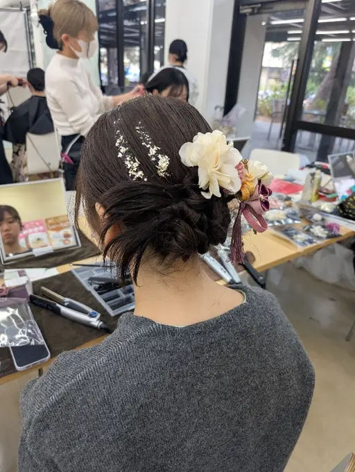​【お呼ばれの特別な日から日常のお出かけまで】上品な大人ヘアセット＜二子玉川、溝の口、三軒茶屋＞