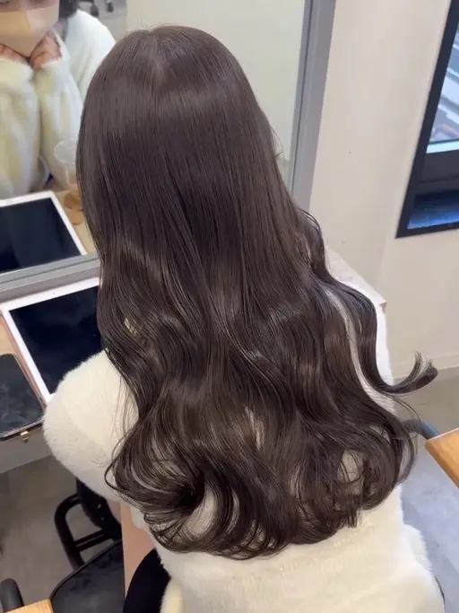 【8月限定夏に向けて明るめヘアに☀️】カット+ブリーチなしWカラー+トリートメント