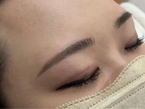メイク仕上げ有!女性専用サロンとなる為、女性の方に限ります