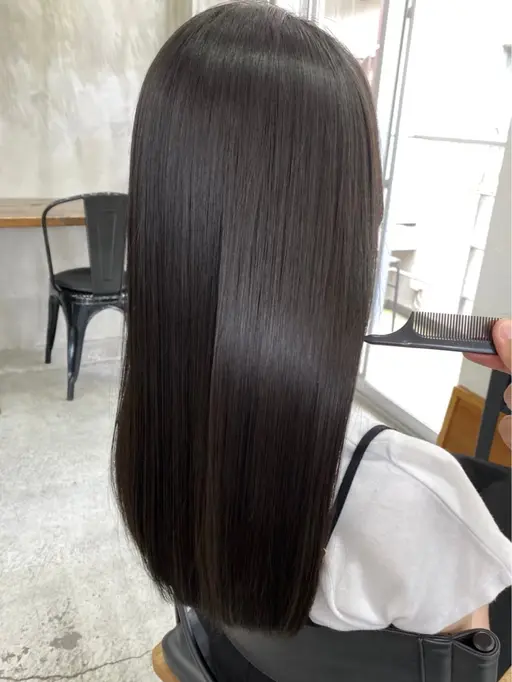 【雨が多いこの時期に🎀】縮毛矯正ストレートパーマー🪽