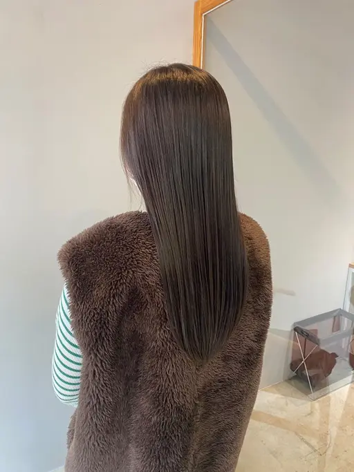 レディースカット💇🏼♀️1stepトリートメント付き✨当日予約👌駐車場完備🚘ご新規様限定クーポン
