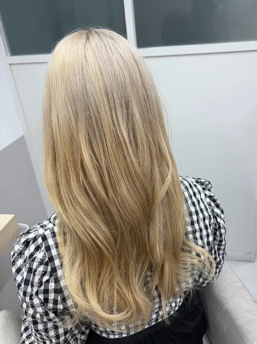 ✨先着3名様限定✨ブリーチ➕カットカラー❤️‍🔥