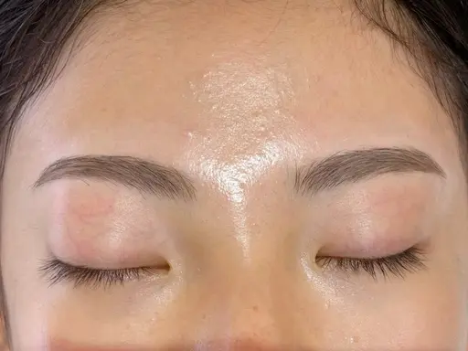 眉毛WAX ⚠️注意事項を必ずご確認ください。時間の変更不可。2​〜​3週間お手入れされていない状態でご来店ください。