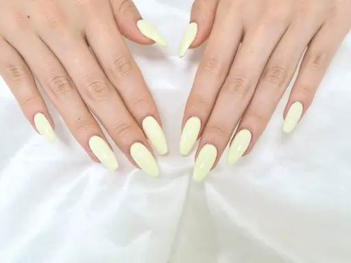 オフあり／ワンカラーネイル💅🏻✨️【土日祝➕550円】