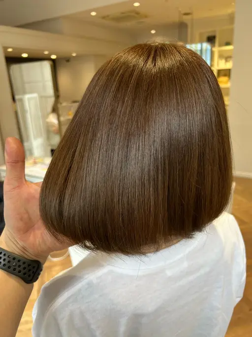 【ミニモ 限定超割引きクーポン🙌】ナチュラル艶髪酸性ストレート＋カット付き💇‍♀️