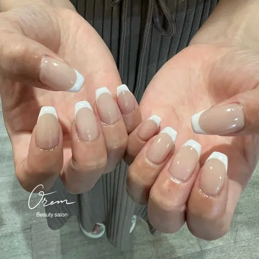 【ケア・オフ込み】フレンチ　※画像はワンカラーベース追加＋¥1000（total¥4300）