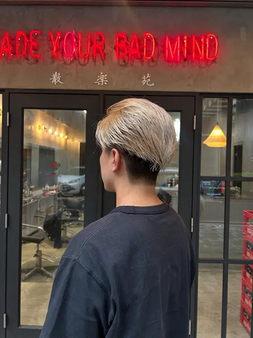 『硬』💈メンズカット(バーバースタイル)+ダブルカラー(ブリーチ込み)+トリートメント💈