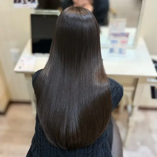 【髪のうねりが気になる方に💇🏻♀️】 縮毛矯正 ➕ 似合わせカット ➕ 手触りさらさら保湿ケアトリートメント