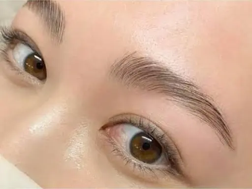 レディース💓ハリウッドブロウリフト(HBL)+眉毛Wax脱毛+メイク仕上げ🎀