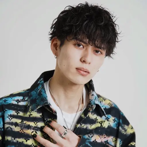 🌺夏休み期間限定🌺【37%OFF】men'sカット➕選べる人気パーマ➕シャンプー&スタイリング込み※土日祝➕500円