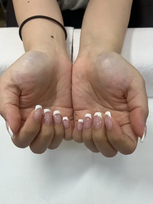 🌟【オフあり】クリアベース フレンチネイル🌟