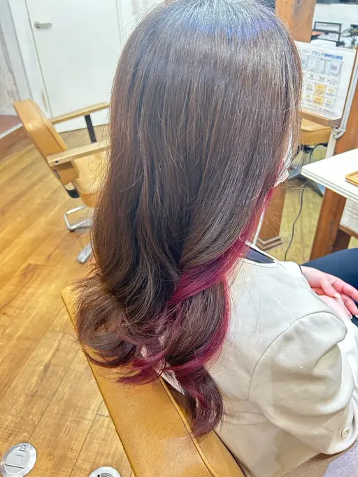 🩵すぐ予約より🩵インナーカラー➕トリートメント🩵