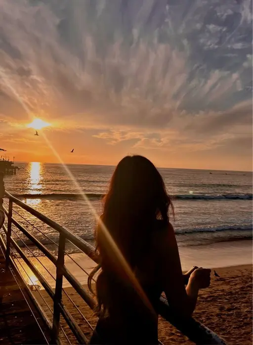 🌈夏限定🌈透明感カラー＋うる艶トリートメント🌺✨ 夕日に映える、柔らかく透ける艶カラー🥂🌅