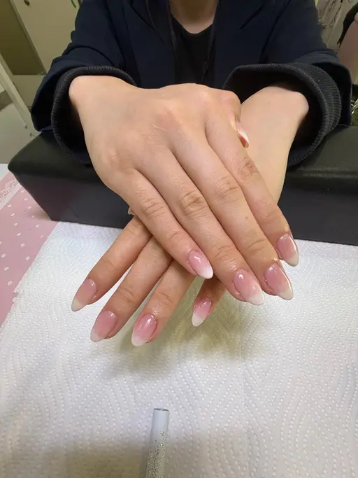 ♡U30♡💅🏻オフありorなし白グラデーション 7/4.5 16:00-/17:30-/19:00-