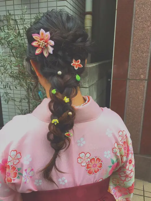 卒業式袴着付けヘアセット¥13200(注)お電話でお問い合わせください