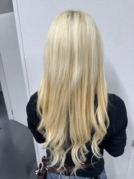 ✨【平日限定】✨👑ブリーチリタッチ(3cm以下)➕オンカラー➕トリートメント🫧