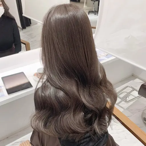 【期間限定🫧人気No.1✨】艶カラー➕髪質改善Aujuaトリートメント➕リラックススパ