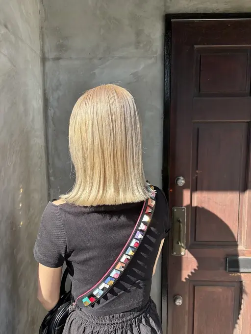 全頭ブリーチ(毛先まで)➕オンカラー