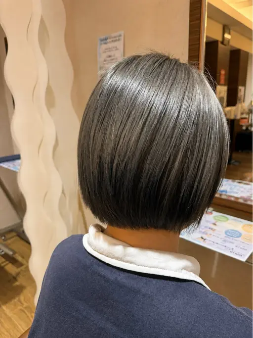 カット(鎖骨から上)⚠️毛先1センチ以上切らせていただける方