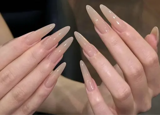長さだしワンカラーネイル💅🏻(甘皮ケア付き)5980円