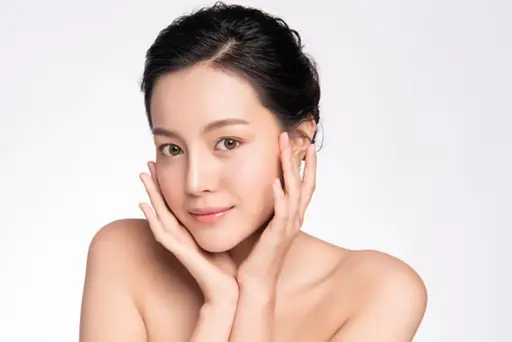 【シンプルフェイシャル】お肌の悩みに合わせた光eライトフェイシャル