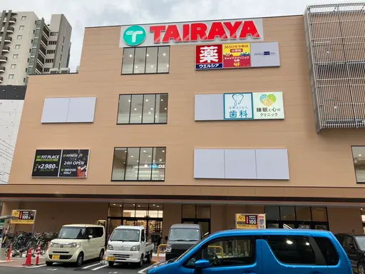 アイデザイナーズ与野店（eyedesigners）