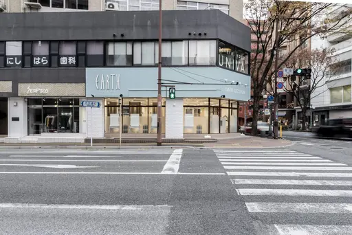 ヘアメイクアース天神赤坂店