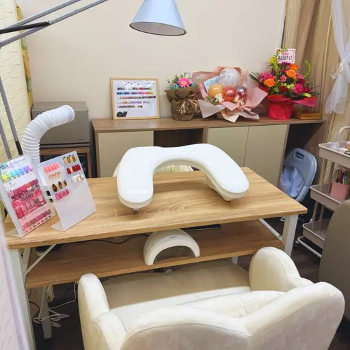 nail salon爪と猫