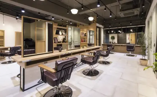 earth小平店
