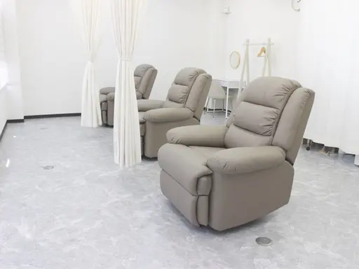 WHITE EYE 船橋店