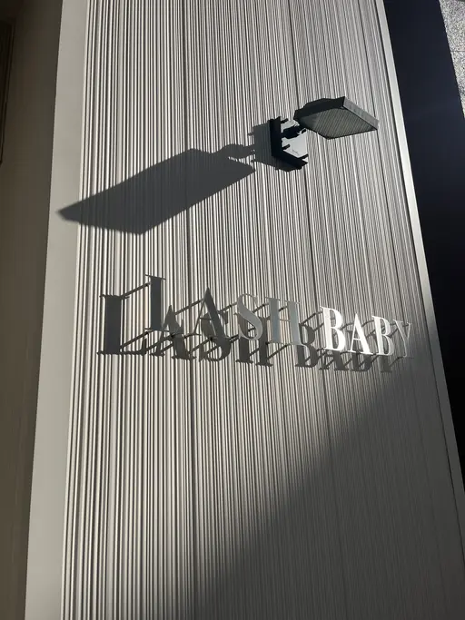 Lash baby