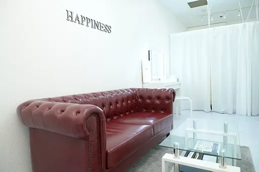 ホワイトニングHappiness 大阪梅田店