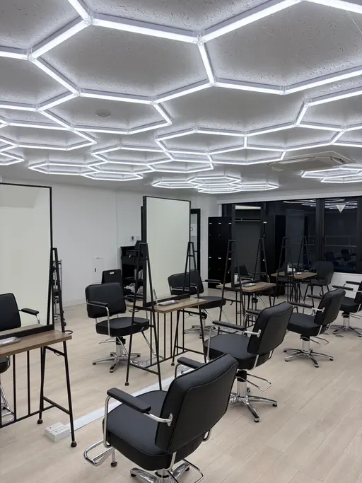 MEN'S SALON OVER NEO 町田